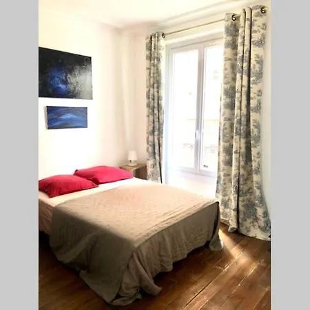 Charmant Appartement Parisien Proche Tour Eiffel דירה